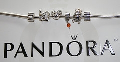 pandora bracelet clips